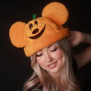 Mickey Pumpkin Beanie